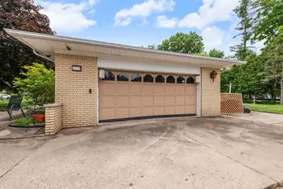 24319 Tamarack Trail, Southfield, MI 48075 - Photo 33