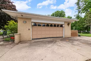 24319 Tamarack Trail, Southfield, MI 48075 - Photo 33