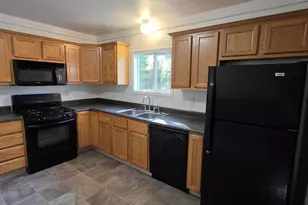 2953 Chiswick Ave SW, Wyoming, MI 49509 - Photo 7