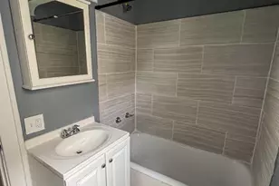 14318 Kilbourne Ave, Detroit, MI 48213 - Photo 11