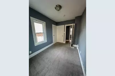 14318 Kilbourne Avenue, Detroit, MI 48213 - Photo 9