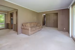 2906 Sunnycrest Dr, Kalamazoo, MI 49048 - Photo 5