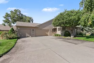 1619 E Harbour Towne Cir, Muskegon, MI 49441 - Photo 3