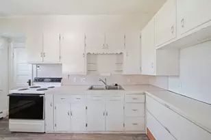 507 Ideal St, Milan, MI 48160 - Photo 11