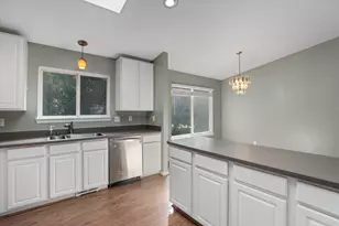 6751 Maplelawn Dr, Ypsilanti, MI 48197 - Photo 9