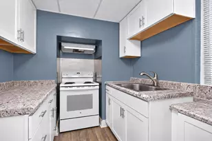 704 Orange St, Jackson, MI 49202 - Photo 11