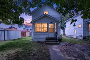 704 Orange St, Jackson, MI 49202 - Photo 1