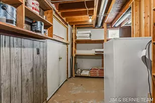 310 W 48th St, Holland, MI 49423 - Photo 51