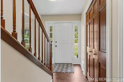 310 W 48th Street, Holland, MI 49423 - Photo 5