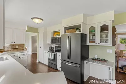 310 W 48th Street, Holland, MI 49423 - Photo 13