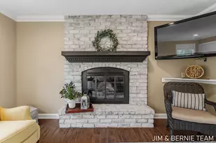 310 W 48th St, Holland, MI 49423 - Photo 23