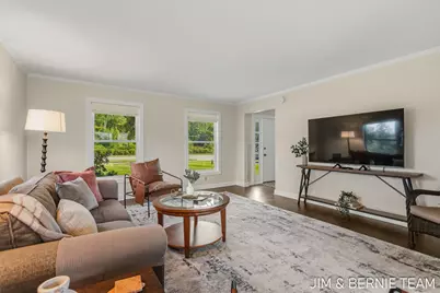 310 W 48th Street, Holland, MI 49423 - Photo 9