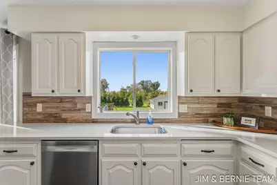 310 W 48th Street, Holland, MI 49423 - Photo 15