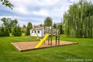 310 W 48th St, Holland, MI 49423 - Photo 59