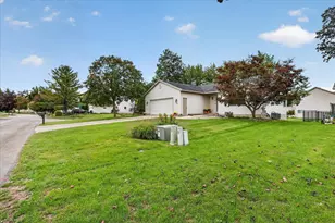 3522 Breezewood Dr SE, Kentwood, MI 49512 - Photo 5