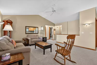 3522 Breezewood Drive SE, Kentwood, MI 49512 - Photo 9