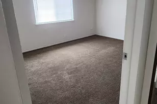 25341 Shiawassee Cir, Southfield, MI 48033 - Photo 9