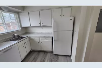25341 Shiawassee Circle #201, Southfield, MI 48033 - Photo 5