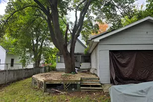 943 Chittock Ave, Jackson, MI 49203 - Photo 5