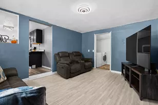 2206 Eckener Dr, Portage, MI 49002 - Photo 9
