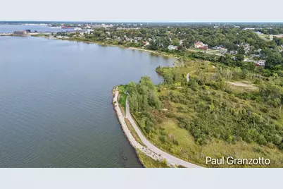 1524 Lakeshore Drive, Muskegon, MI 49441 - Photo 19