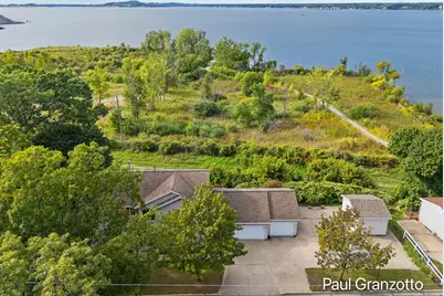 1524 Lakeshore Drive, Muskegon, MI 49441 - Photo 5