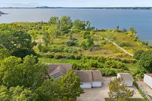 1524 Lakeshore Dr, Muskegon, MI 49441 - Photo 5