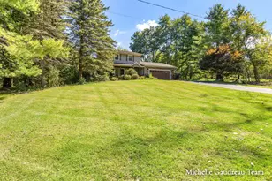 1136 Country Club Dr, Hastings, MI 49058 - Photo 3