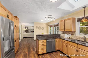 1136 Country Club Dr, Hastings, MI 49058 - Photo 15