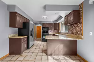 5130 Babbit Dr, Troy, MI 48085 - Photo 17