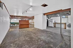 630 Gilbert St, Jackson, MI 49202 - Photo 29