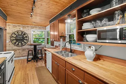 1050 Park Avenue, Grand Haven, MI 49417 - Photo 7