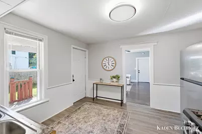 1344 Maude Avenue NE, Grand Rapids, MI 49505 - Photo 9