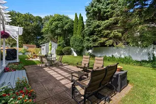 422 Randall Rd, Norton Shores, MI 49441 - Photo 15