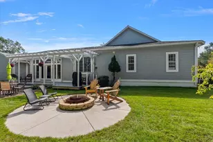 422 Randall Rd, Norton Shores, MI 49441 - Photo 13