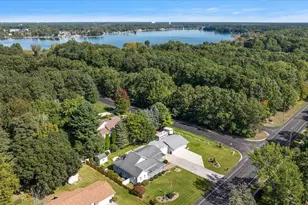 422 Randall Rd, Norton Shores, MI 49441 - Photo 53