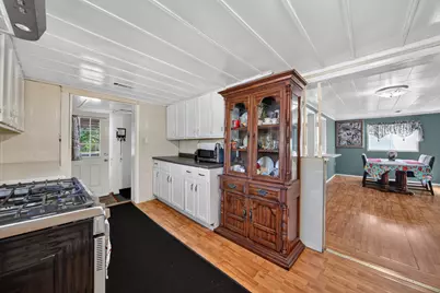 1939 Taube Avenue, Benton Harbor, MI 49022 - Photo 13