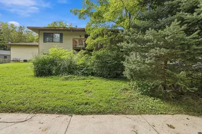 820 Carrier Creek Boulevard NE, Grand Rapids, MI 49503 - Photo 19