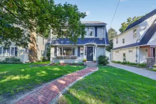328 Glenhaven Ave NW, Grand Rapids, MI 49504 - Photo 1