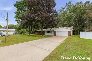 212 159th Ave, Holland, MI 49424 - Photo 3