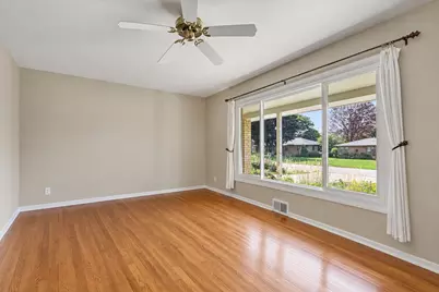 252 Edison Park Avenue NW, Grand Rapids, MI 49504 - Photo 3
