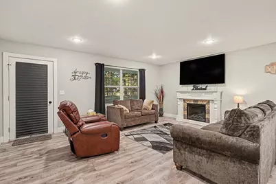 532 W River Road, Muskegon, MI 49445 - Photo 7
