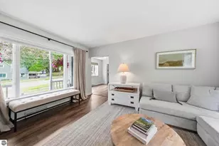 1126 Laurel St, Cadillac, MI 49601 - Photo 9