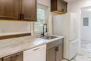 89 W Madge Ave, Hazel Park, MI 48030 - Photo 7