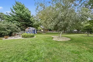 730 Lincoln Pines Pl, Saint Joseph, MI 49085 - Photo 7