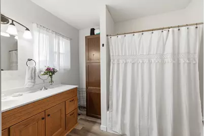 325 Grand Avenue NE, Grand Rapids, MI 49503 - Photo 9
