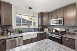 325 Grand Ave NE, Grand Rapids, MI 49503 - Photo 7
