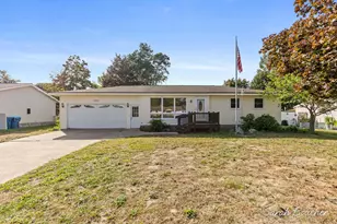 15129 Mitchell St, Grand Haven, MI 49417 - Photo 1