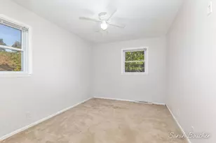 15129 Mitchell St, Grand Haven, MI 49417 - Photo 9