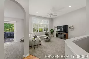 642 Clover Ridge Ave NW, Grand Rapids, MI 49504 - Photo 13